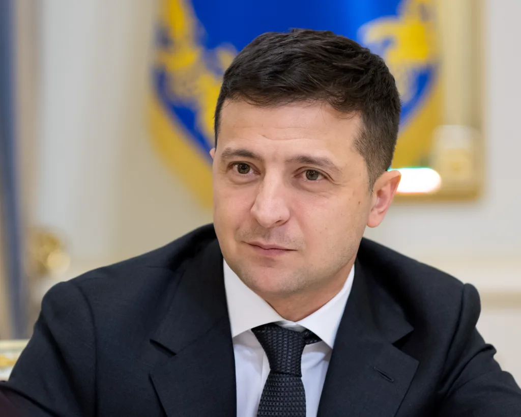 بوتين يرتدي زيًا عسكريًا ويوجه تحذيرات لأوكرانيا 7 Zelenskyyy