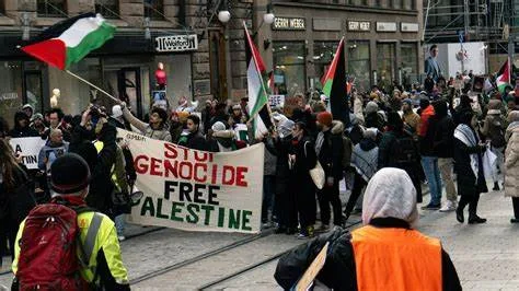 تصاعدت الاحتجاجات بسبب اعتقال ناشط مؤيد للفلسطينيين في جامعة كولومبيا 7 mk