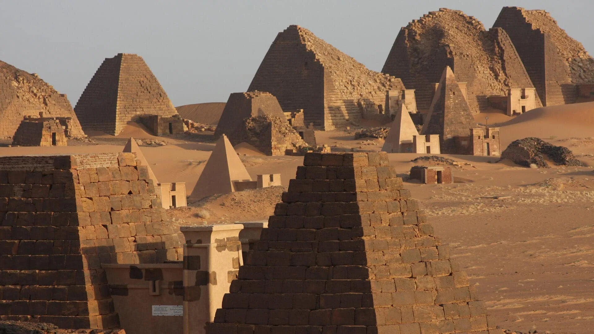 pyramids of meroe sudan