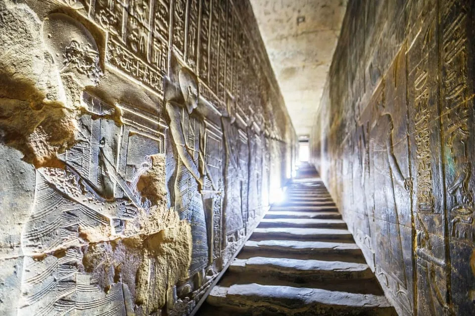 معبد دندرة: مركز العبادة والفلك في مصر القديمة 6 معبد دندرة 3