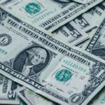 تصاعد الحرب التجارية بين الولايات المتحدة والصين، وتأثر التجارة العالمية