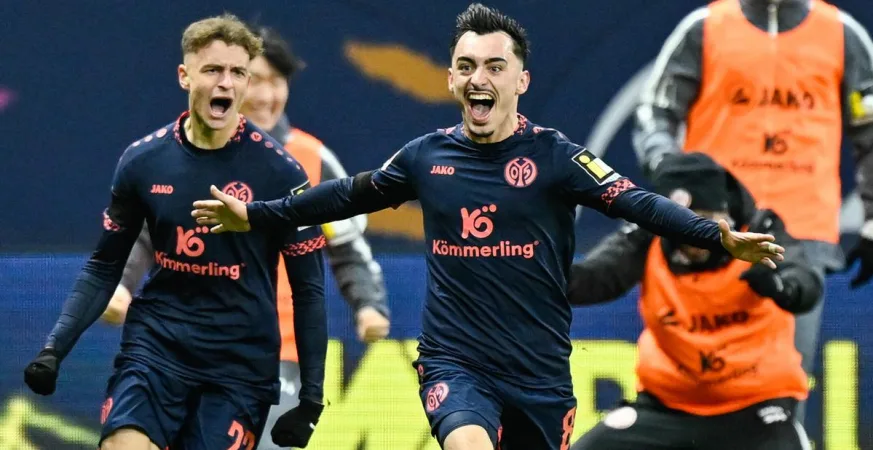 بوروسيا دورتموند يواصل انتصاراته بفوز مستحق على ماينز 10 - CJ العربية IMG 1425 - CJ العربية