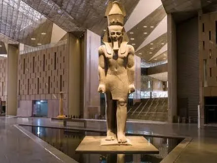 مدبولي يعلن عن اجازة رسمية  واحتفال وطني  لافتتاح المصري الكبير  6 المتحف المصري الكبير
