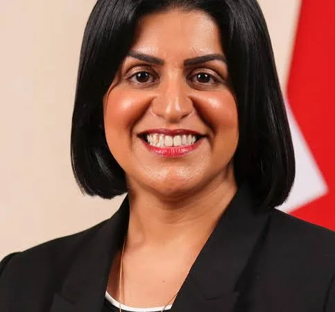 وزيرة الداخلية البريطانية تعلن عن إصلاحات شاملة لتقليص حماية اللاجئين 5 - CJ العربية شبانه محمود وزيرة الداخليه البريطانيه