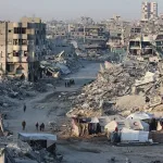 غزة تحت النار رغم “الهدنة “: 22 قتيلاً في غارات إسرائيلية جديدة وحماس تهدد بنسف مفاوضات المرحلة الثانية